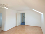 Wohnbereich - 1-Zimmer DG-Wohnung in Augsburg-Hochzoll